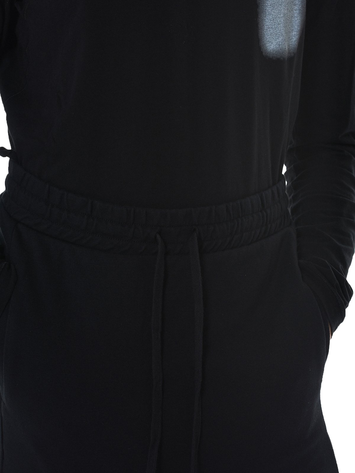 火狐电竞官网:4豪强全华班出击 恒大再遇险?上港盼摆脱阴影(图1) 火狐电竞官网