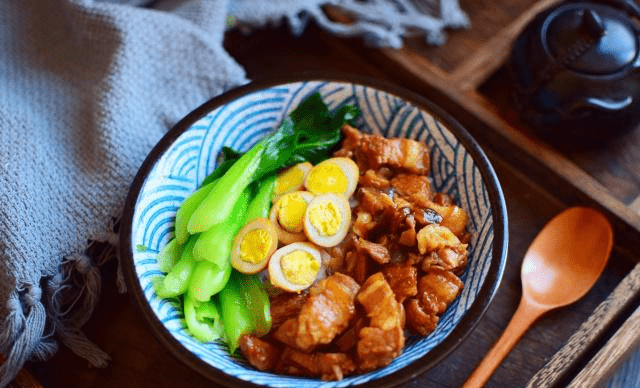 
自制台式卤肉饭 家常做法超简朴 1分钟学会 吃起来相当过瘾！“火狐电竞”(图5)