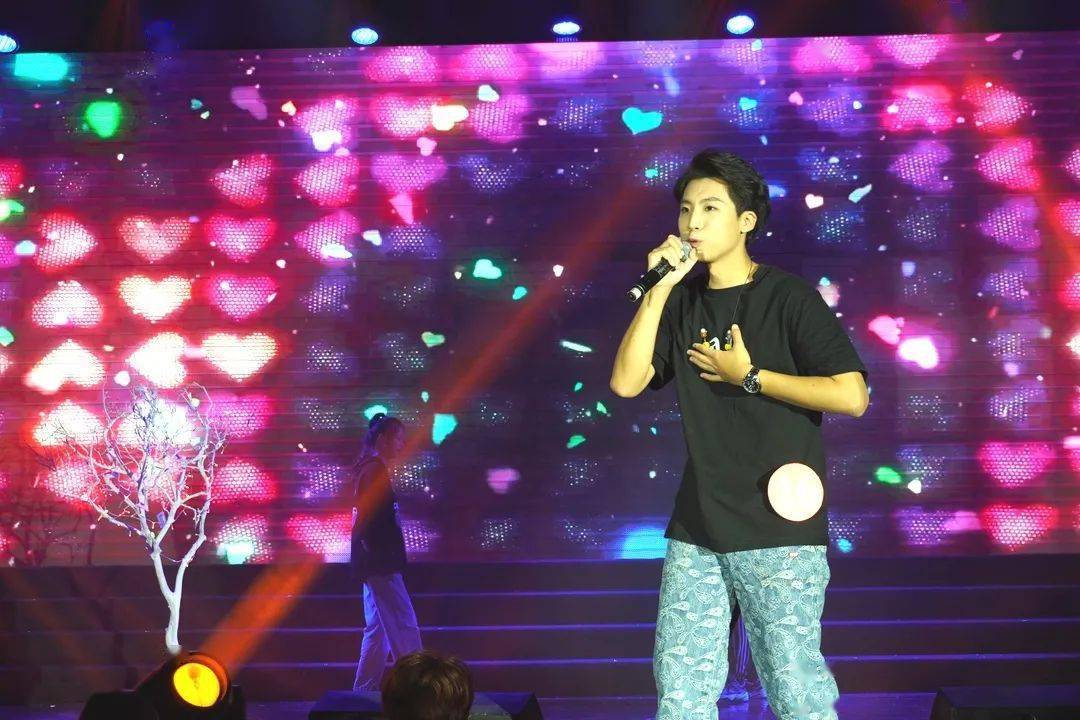 
第二十五届校园文化艺术节‘火狐电竞官网’(图20)