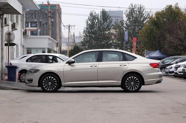 火狐电竞官网_他是上港球迷公认的世界级指挥官!论场上发挥和进球数都远超孔卡(图1) 火狐电竞