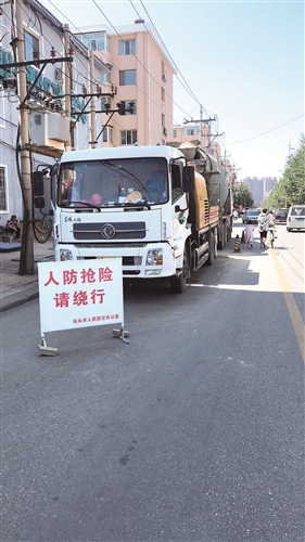 美食精选:酸辣鸭血鸡杂、椒盐虾头、薏米芒果奶汁的做法|火狐电竞平台(图2) 火狐电竞官网