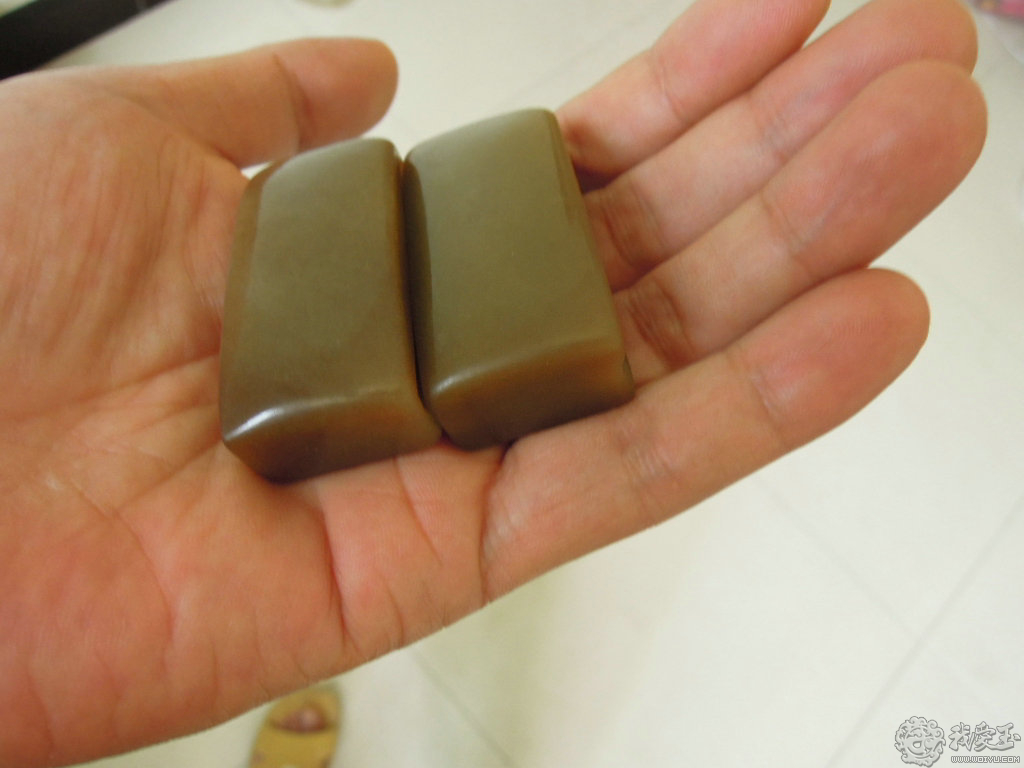 火狐电竞官网_原创 精选美食:丝瓜炒木耳,碗蒸酥肉,包菜炒滑子蘑,香芋扣肉的做法(图2) 火狐电竞